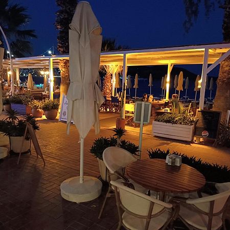 Uzhan Beach Hotel Bitez Exterior photo