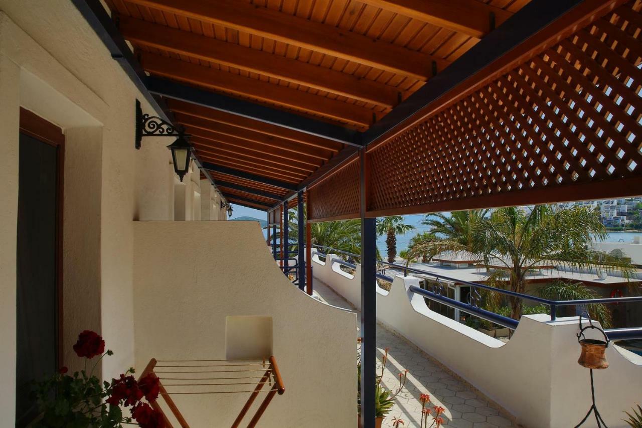 Uzhan Beach Hotel Bitez Exterior photo